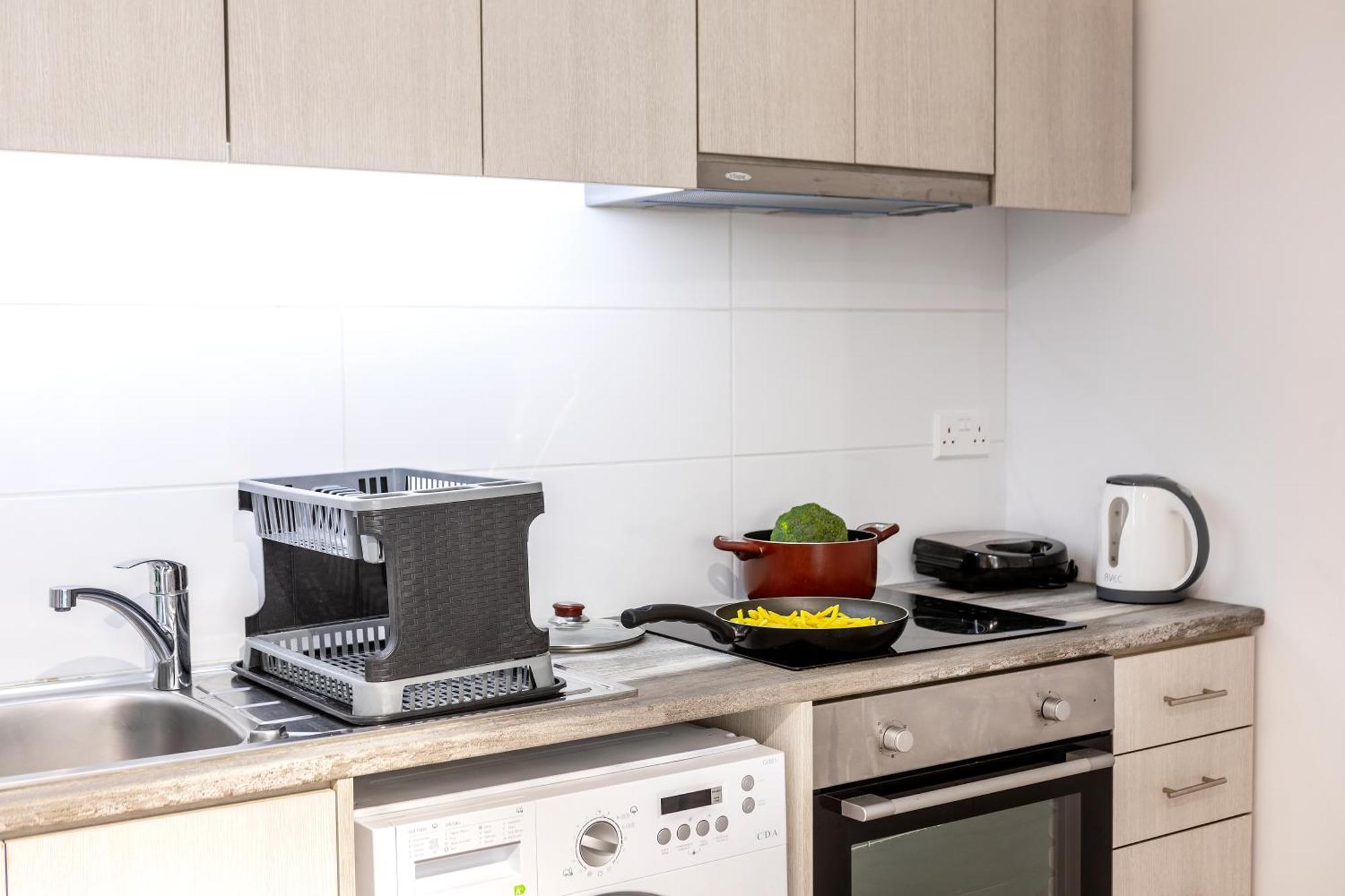 C-Premium Apts 100M From Beach And City Centre Larnaca Exterior foto