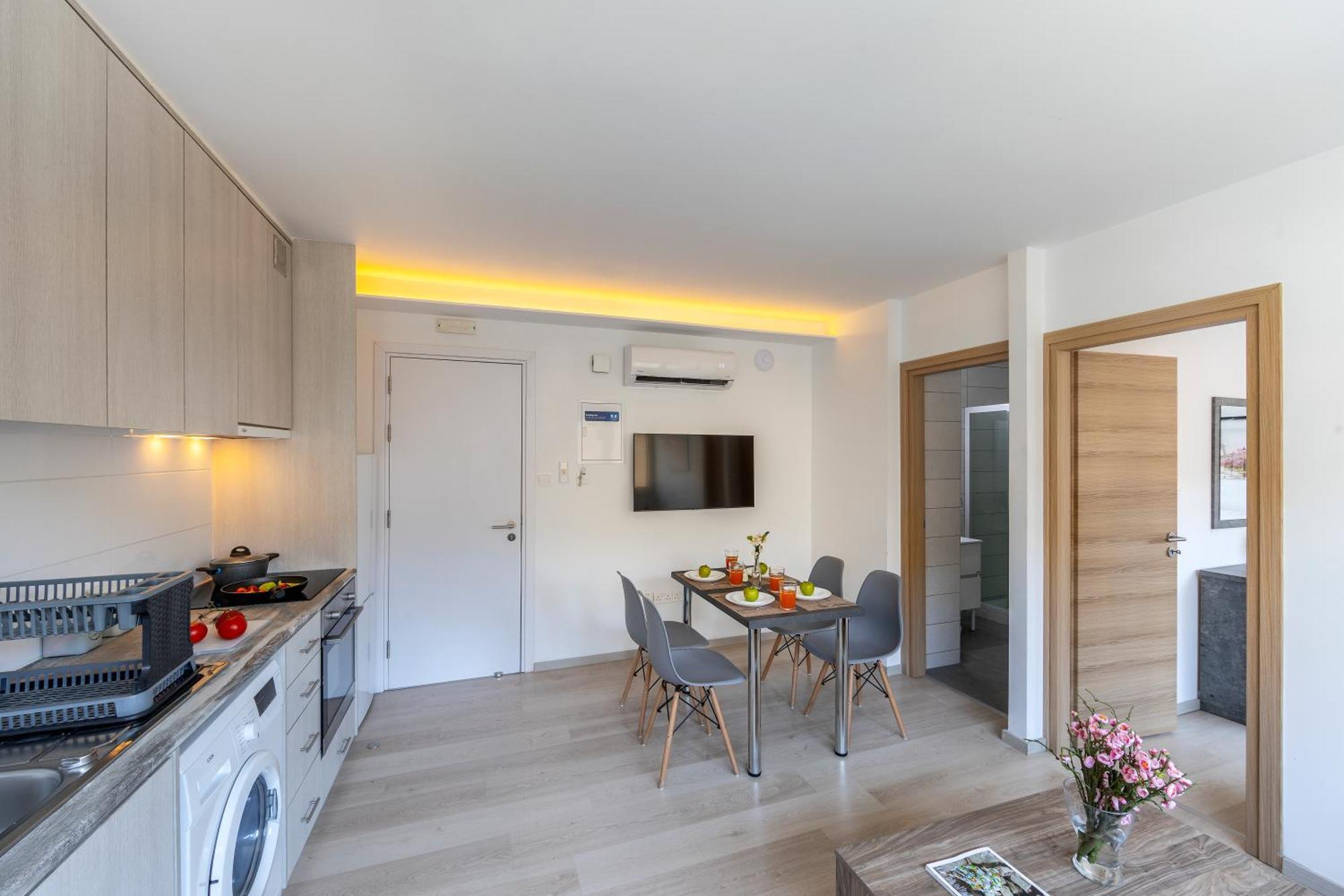 C-Premium Apts 100M From Beach And City Centre Larnaca Exterior foto