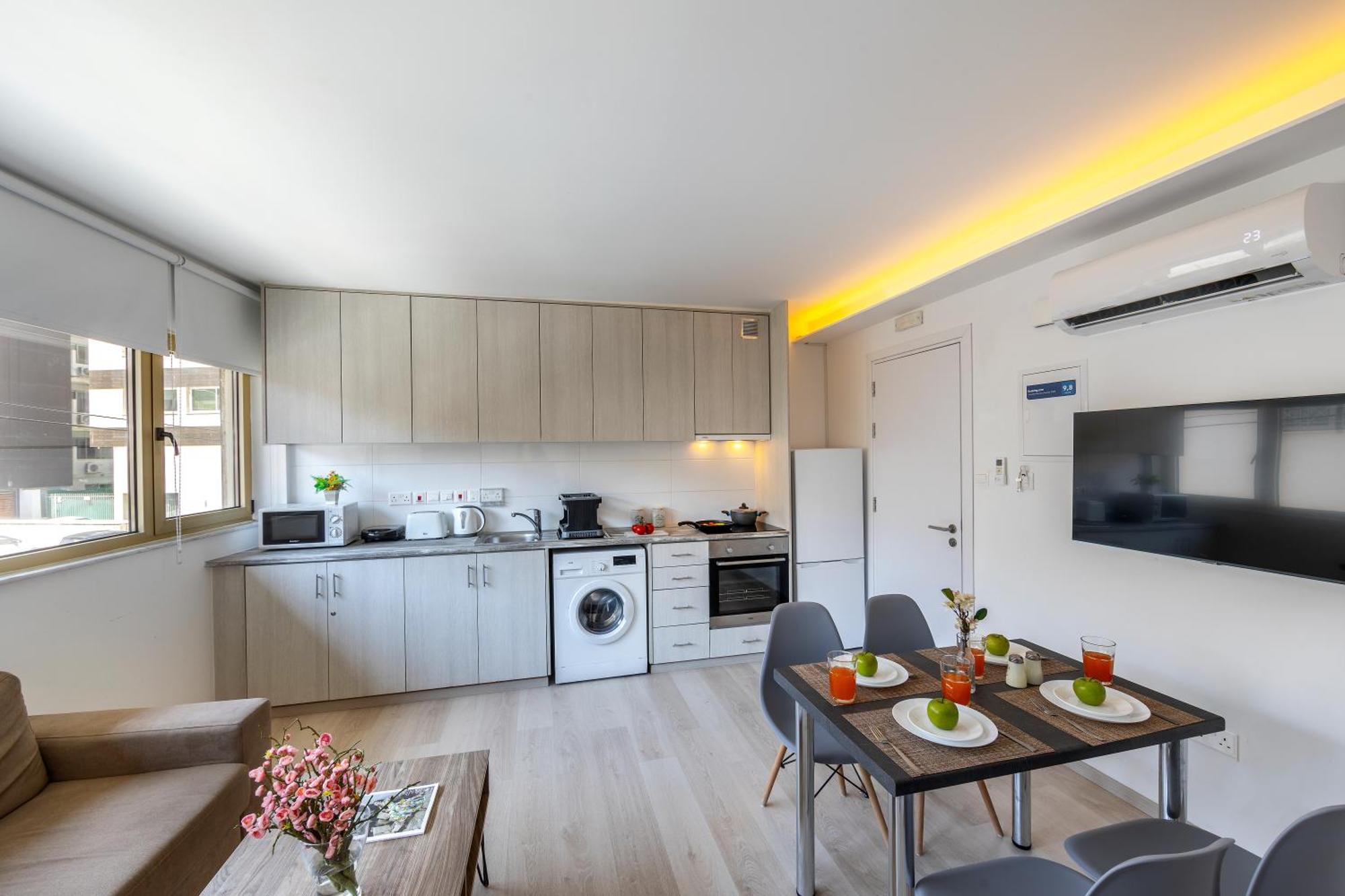C-Premium Apts 100M From Beach And City Centre Larnaca Exterior foto